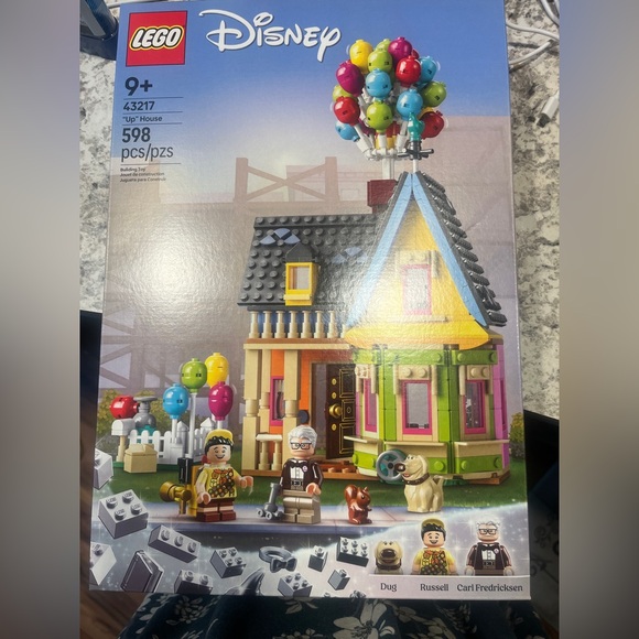 Lego Disney and Pixar ‘Up’ House 598 pc Lego Set - Picture 1 of 2